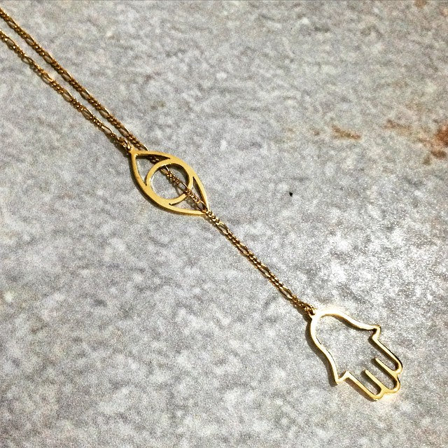 Collar Hamsa en oro.