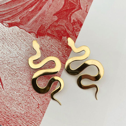 Aretes Serpiente XL en oro.