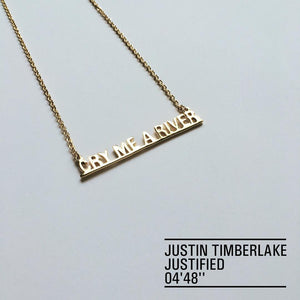 Collar Cry me a river en oro.