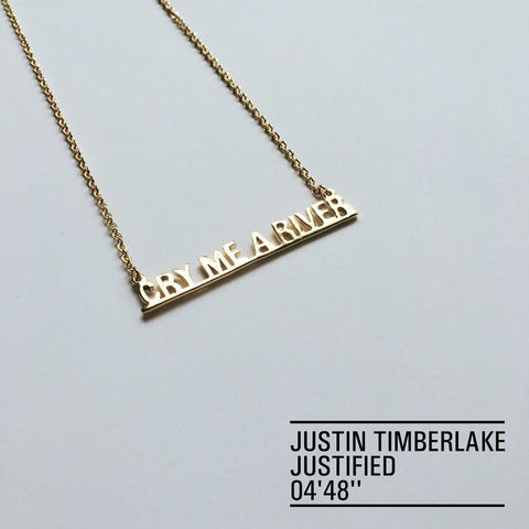 Collar Cry me a river en oro.