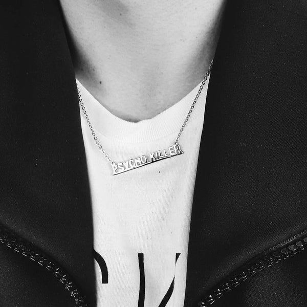 Collar Psycho Killer en oro.